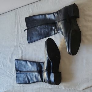 Black Ecco exspandable Calf Boots